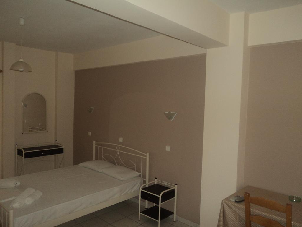 Erminia Studios Mousata Chambre photo